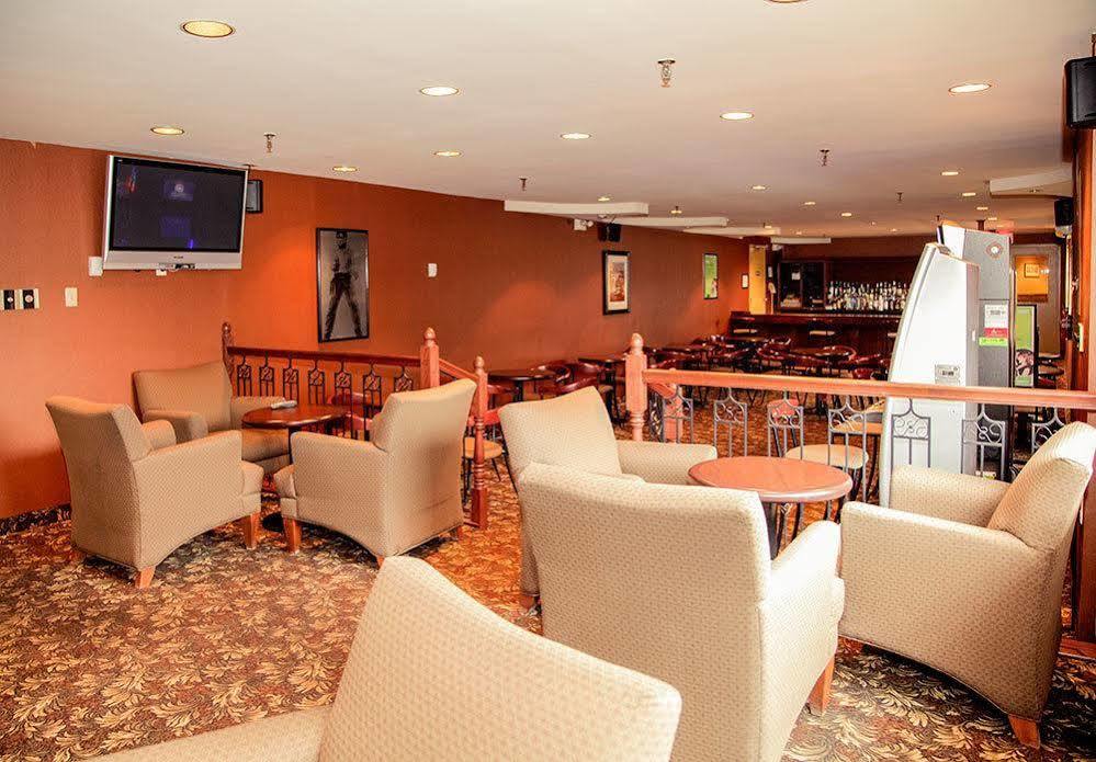 Albatross Hotel Гандер Экстерьер фото